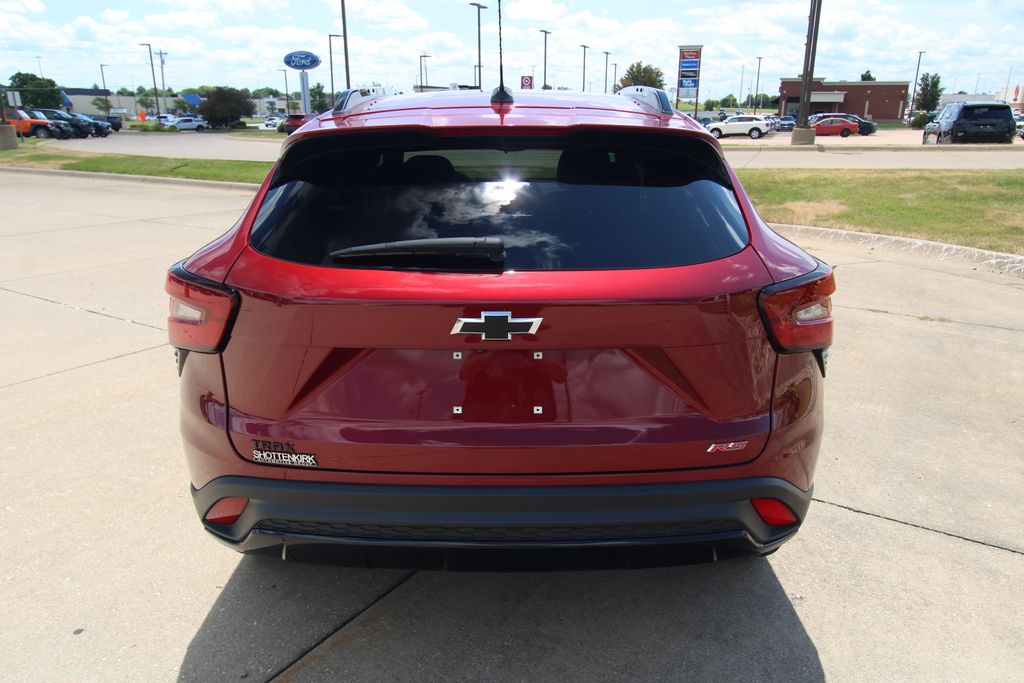 Used 2025 Chevrolet Trax SUV