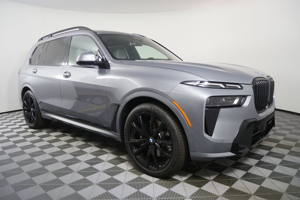 Thumbnail: 2026 BMW X7 - 15