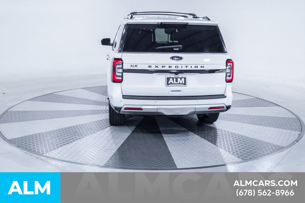 Used 2022 White Ford Limited image 8
