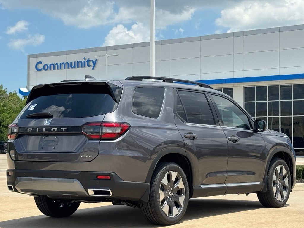 2026 Honda Pilot Elite  at Community Honda