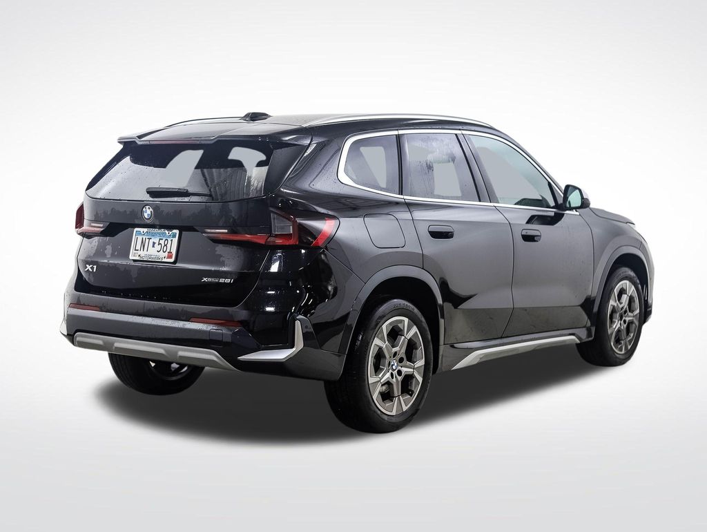 Thumbnail: 2023 BMW X1 - 5