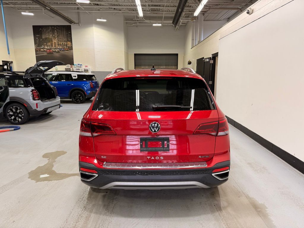 Thumbnail: 2023 Volkswagen Taos - 4