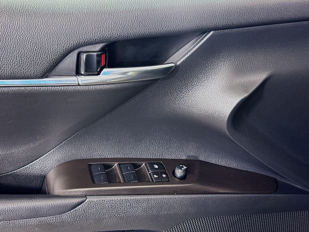 Thumbnail: 2024 Toyota Camry - 17