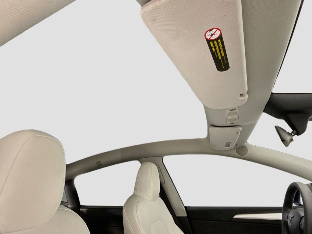 Thumbnail: 2023 Tesla Model Y - 17