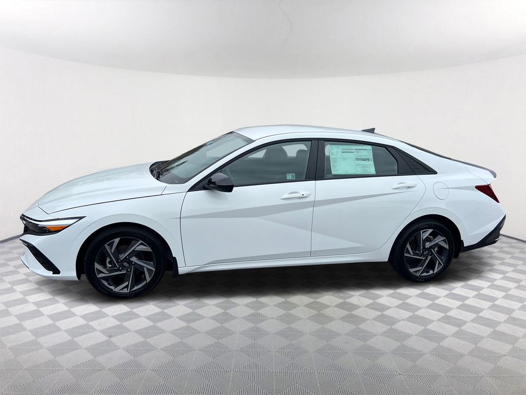 2025 Hyundai Elantra SEL Sport - 3