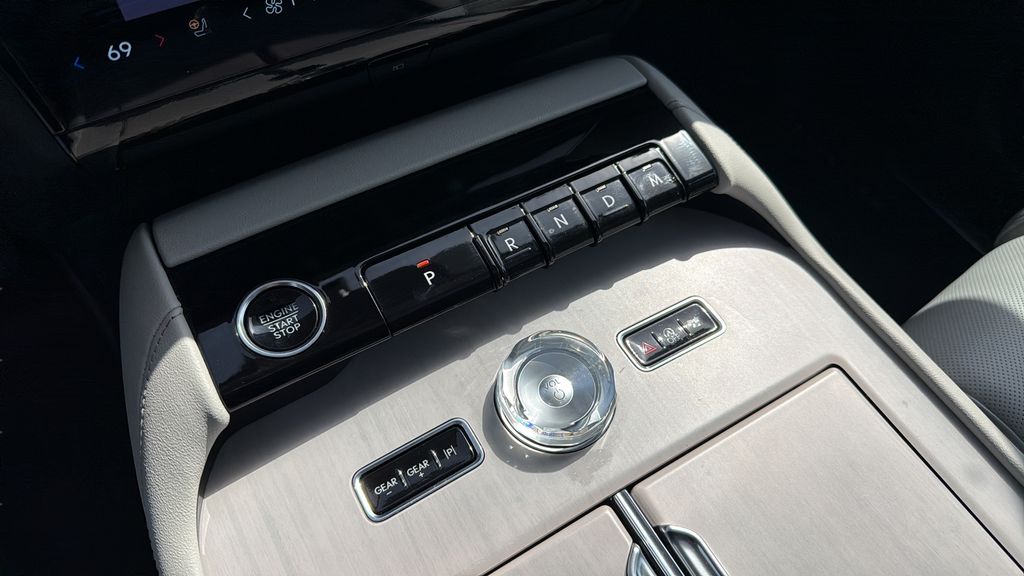 2025 Lincoln Navigator