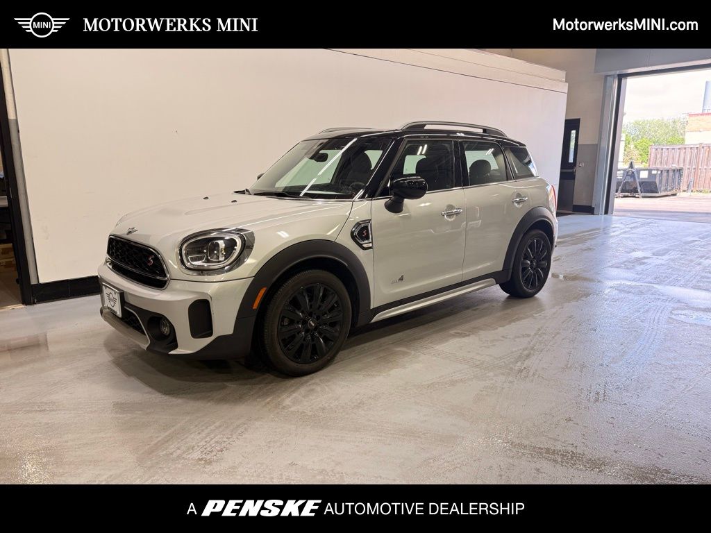 2022 MINI Cooper Countryman Signature -
                Golden Valley, MN