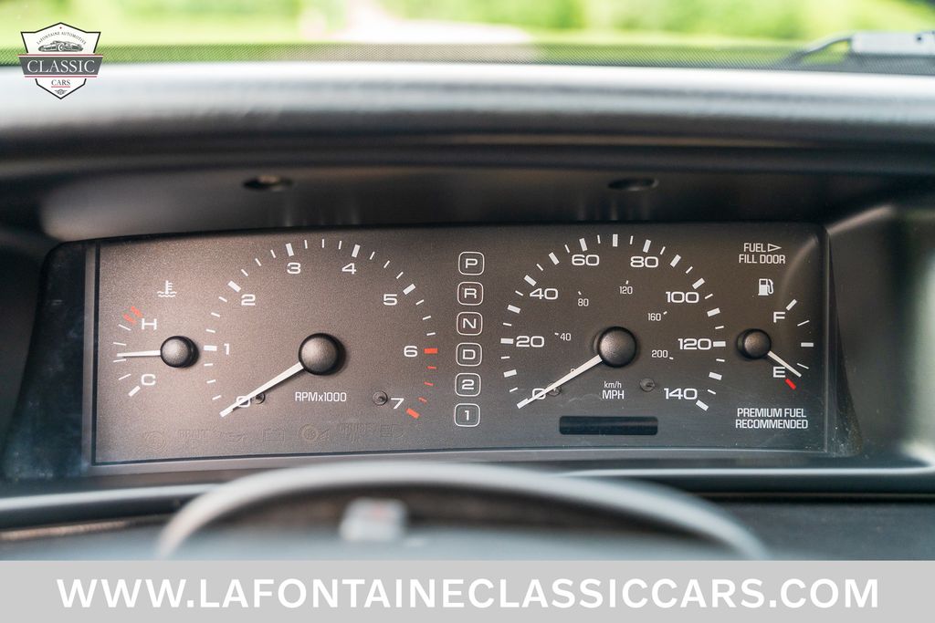 1997 Lincoln Mark VIII 71