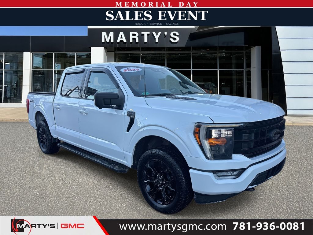 Oxford White 2022 Ford F-150 XLT SuperCrew 4WD Pickup Truck Four-Wheel Drive Automatic