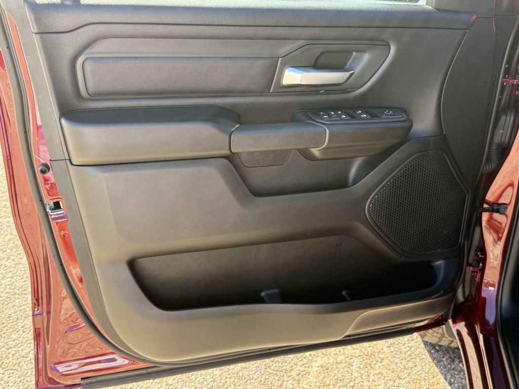 2025 Ram 1500 Tradesman - 9