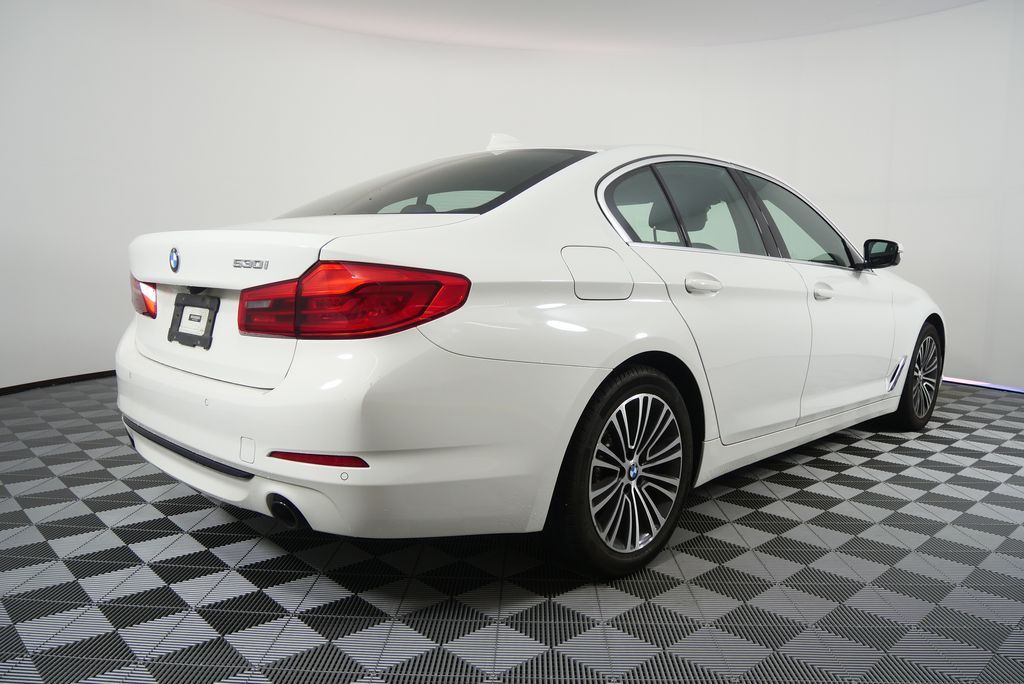 Thumbnail: 2019 BMW 5 Series - 3