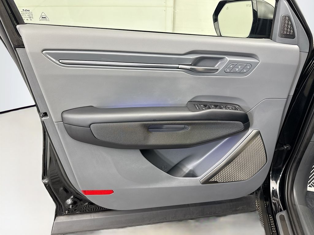 Thumbnail: 2024 Kia EV9 - 25