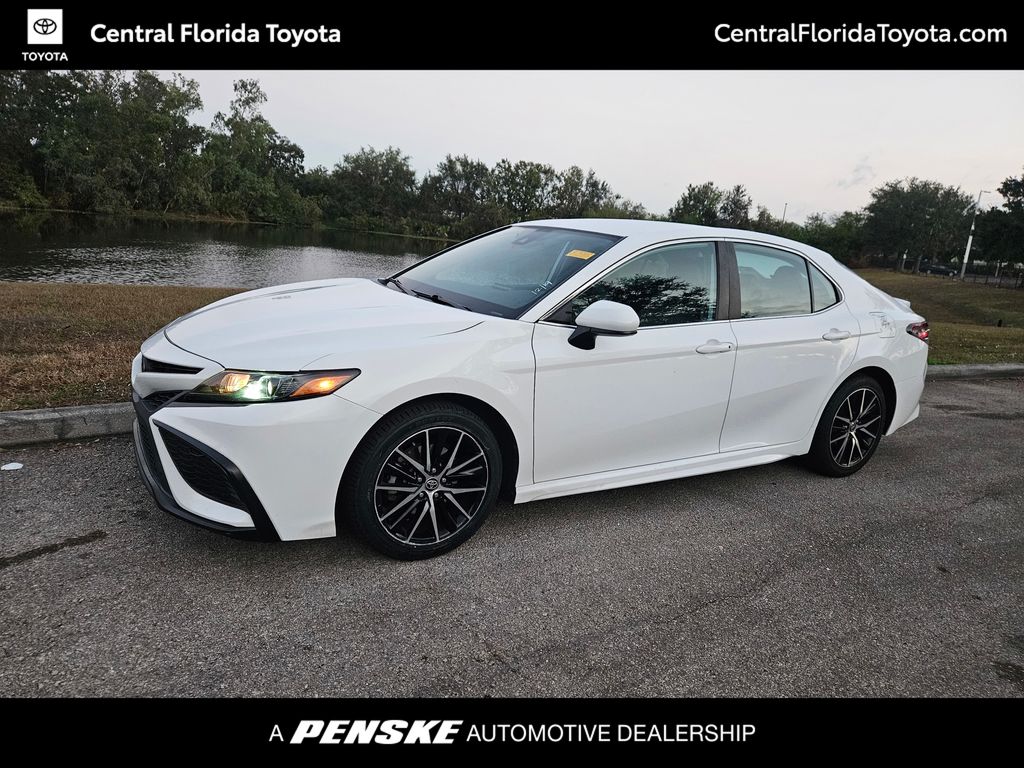 2021 Toyota Camry SE -
                Orlando, FL