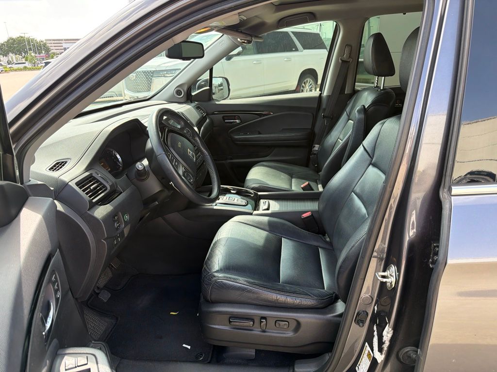 2017 Honda Pilot Touring Gray at Community Honda