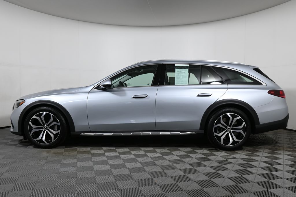 Thumbnail: 2025 Mercedes-Benz E-Class - 2