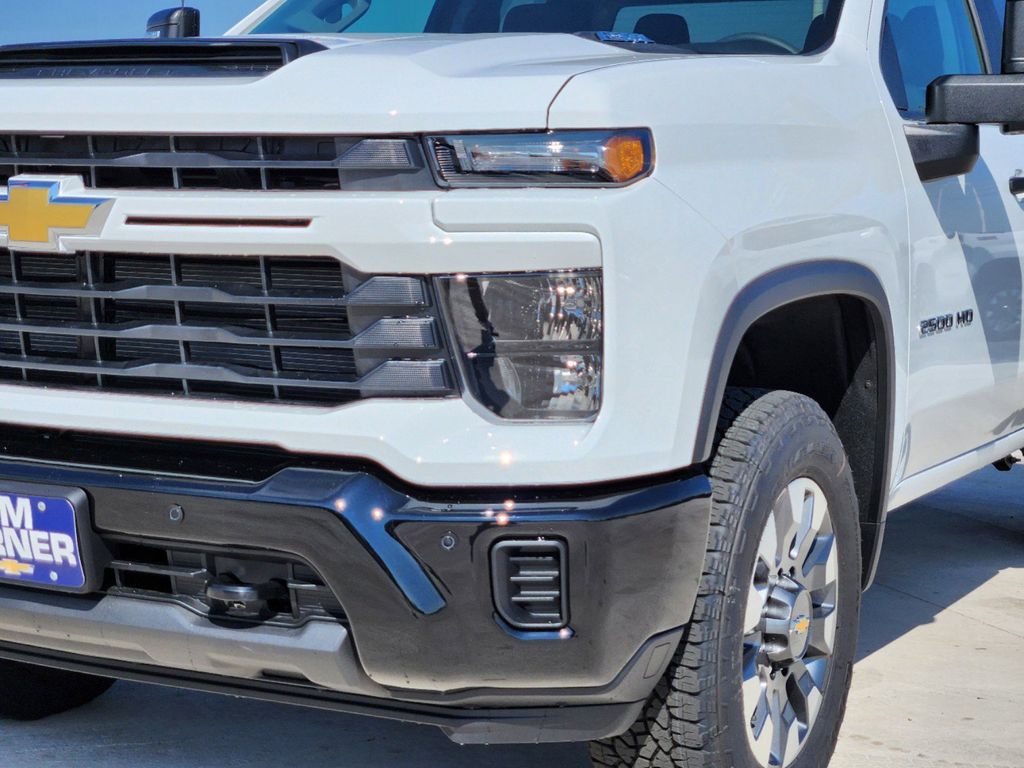 2025 Chevrolet Silverado 2500HD Custom 5