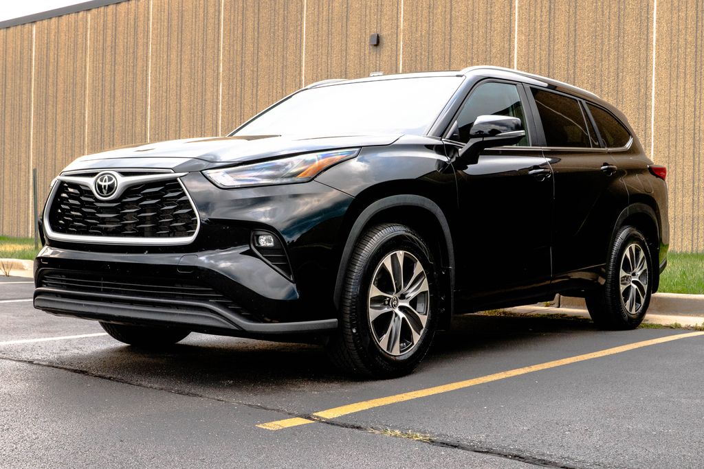 Used 2023 Toyota Highlander SUV