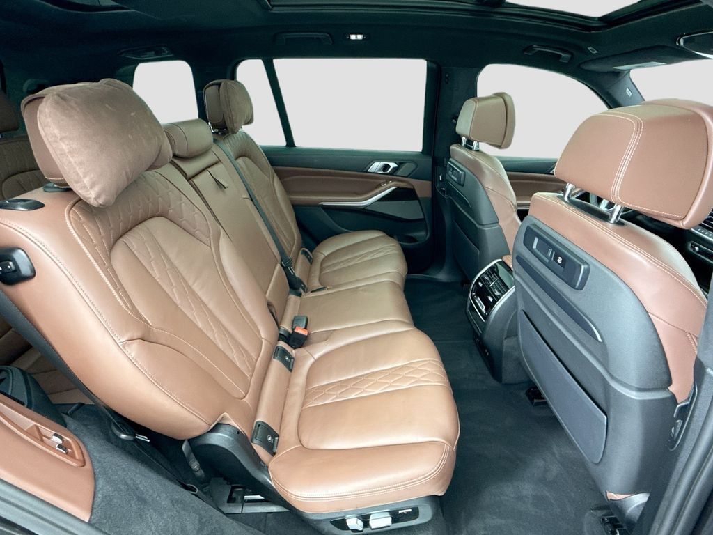 Thumbnail: 2020 BMW X7 - 21
