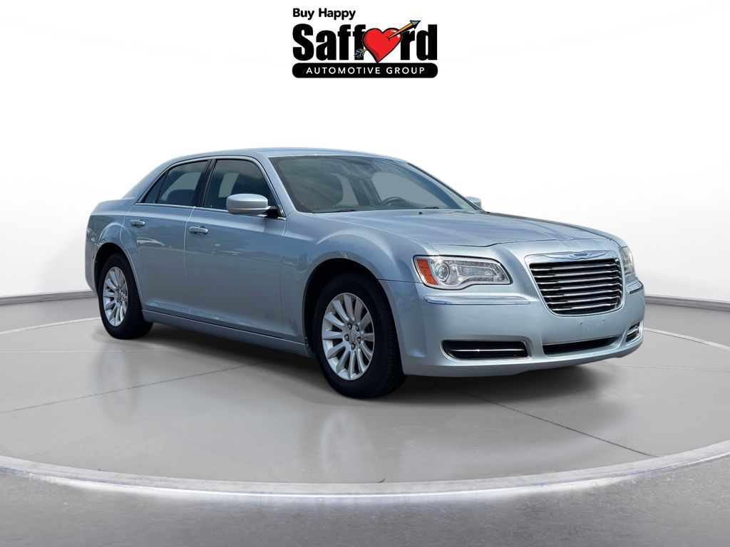 2013 Chrysler 300 Base - Photo 10