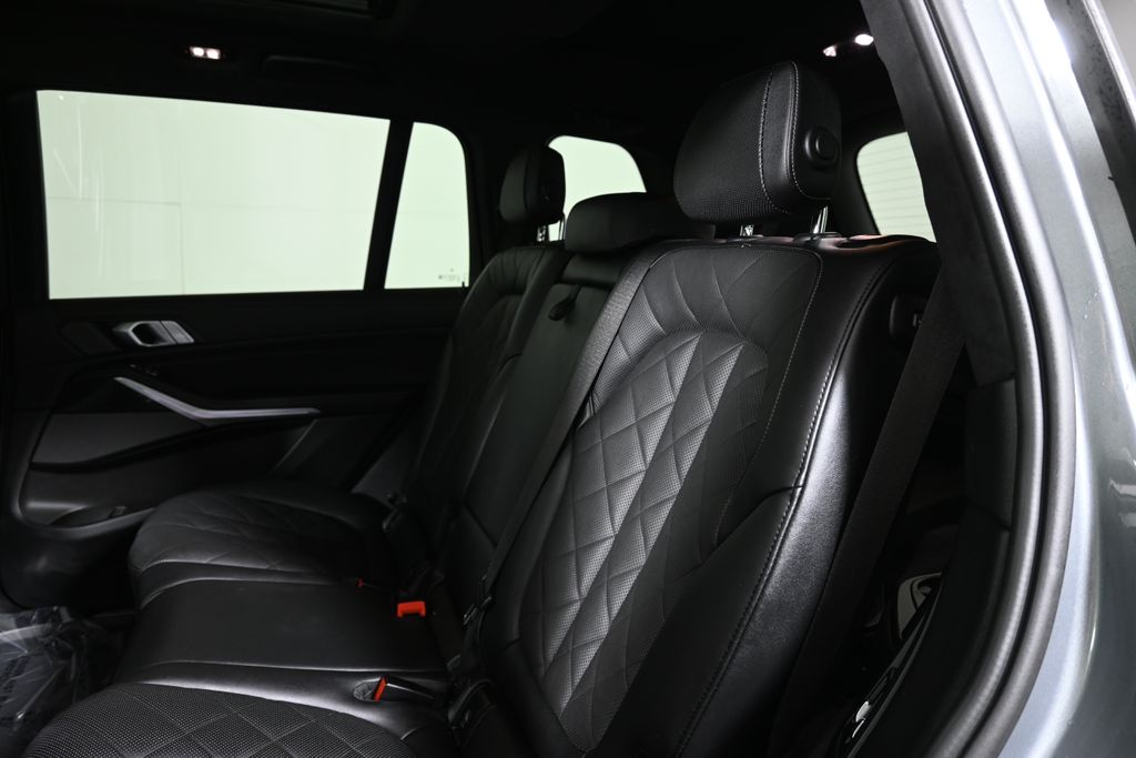 Thumbnail: 2024 BMW X7 - 4