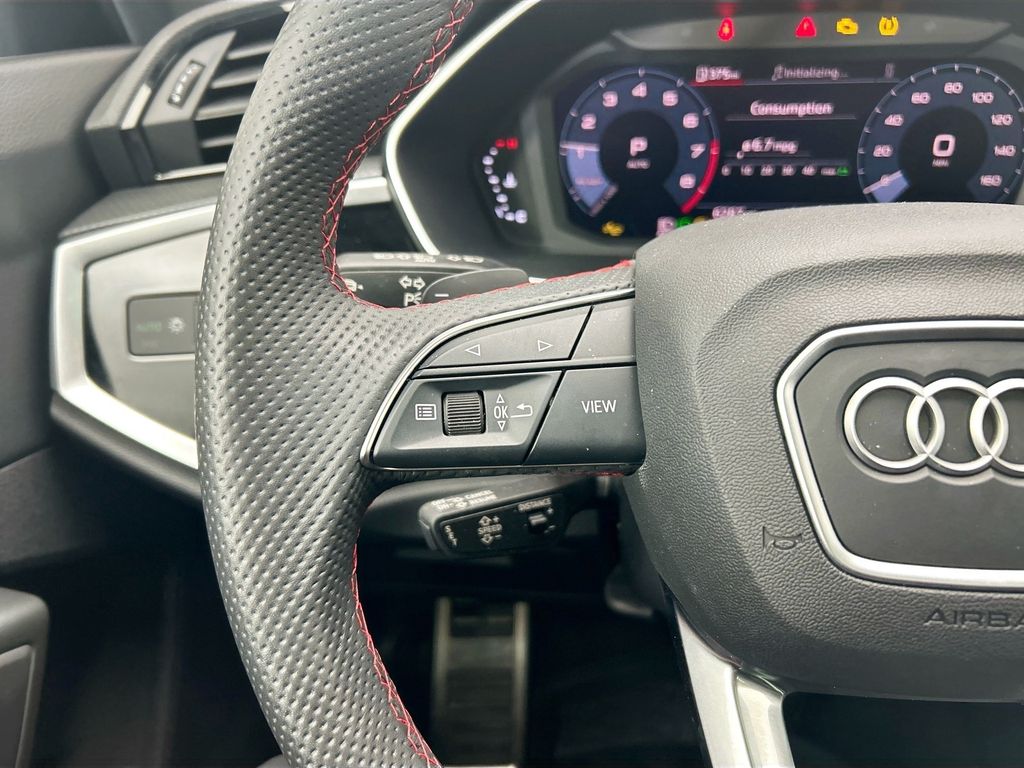 Thumbnail: 2025 Audi Q3 - 11