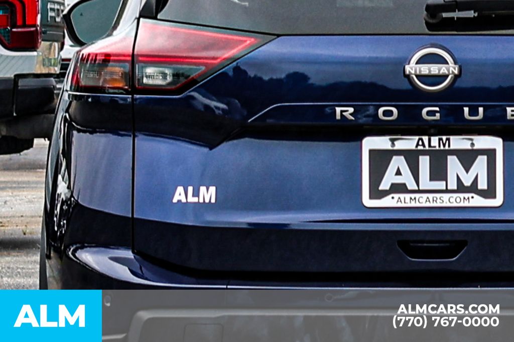 Used 2025 Blue Nissan SV image 13