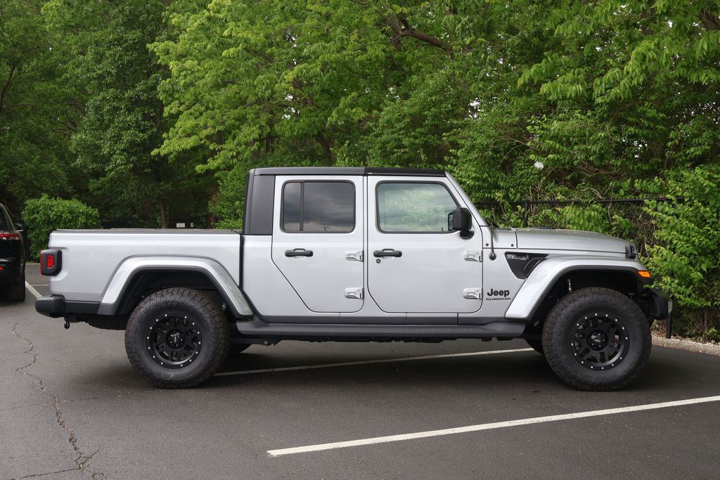 Thumbnail: 2021 Jeep Gladiator - 12