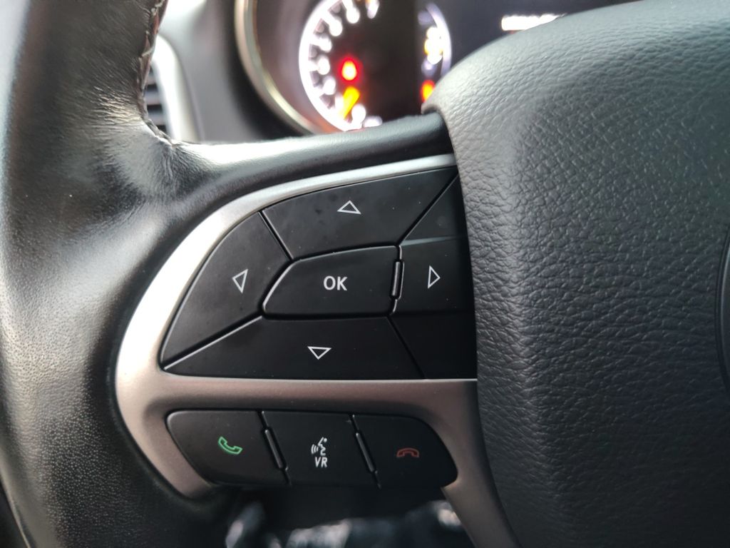 Used Car 2021 Jeep Grand Cherokee  Limited For Sale Under $30,000 In Austin, Texas