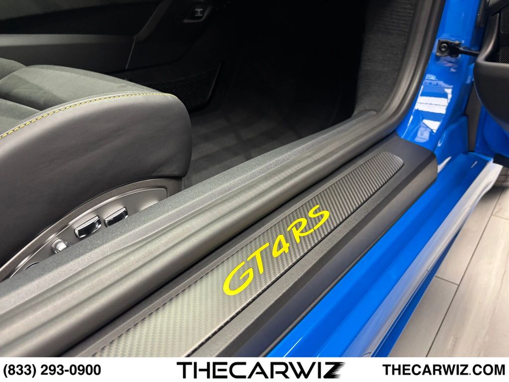2023 Porsche 718 Cayman