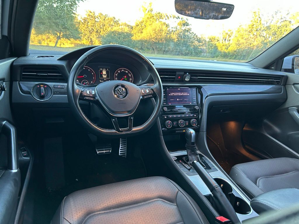 Thumbnail: 2022 Volkswagen Passat - 12