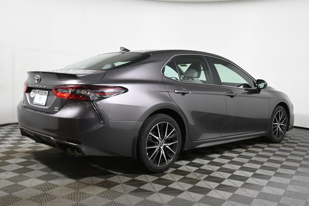 Thumbnail: 2024 Toyota Camry - 10