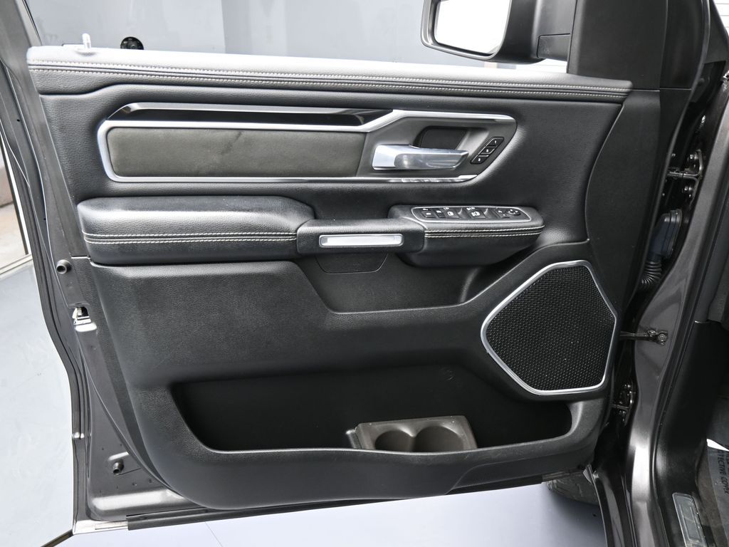 Used 2020 Granite Crystal Metallic Clearcoat Ram Laramie image 12