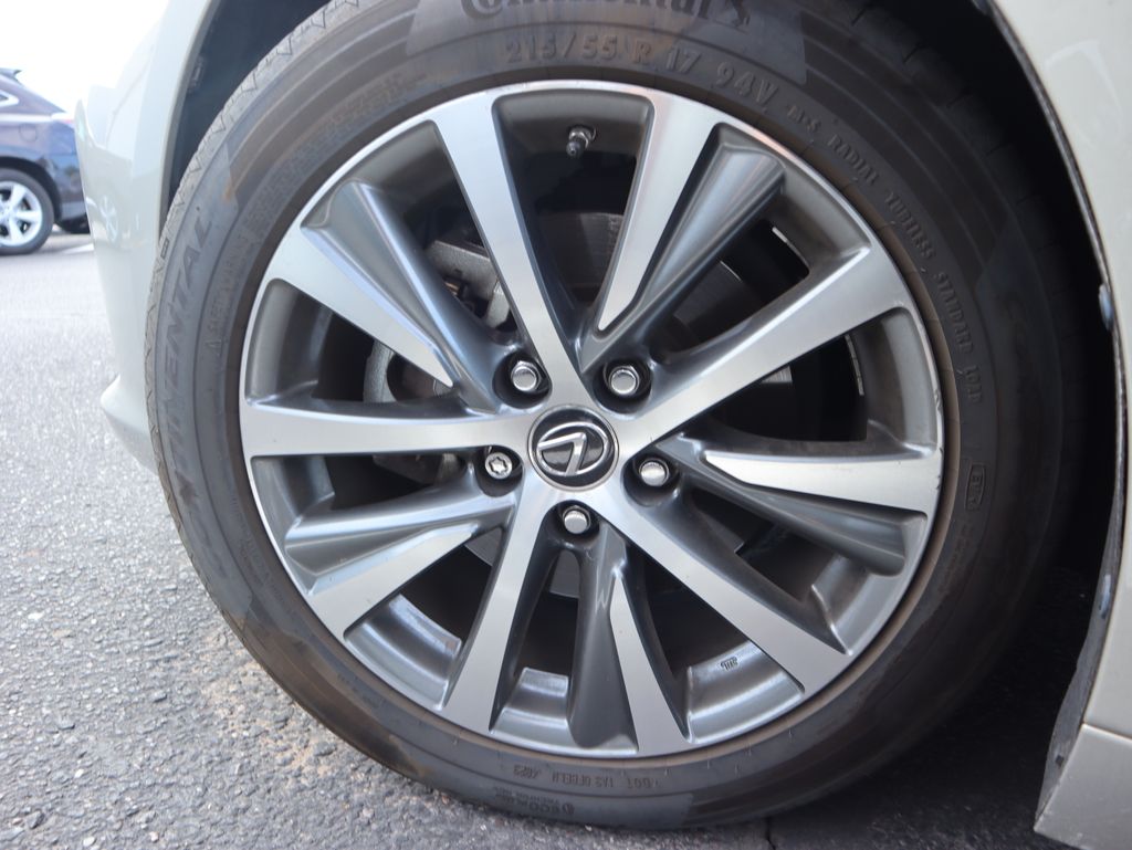 Thumbnail: 2019 Lexus ES - 15