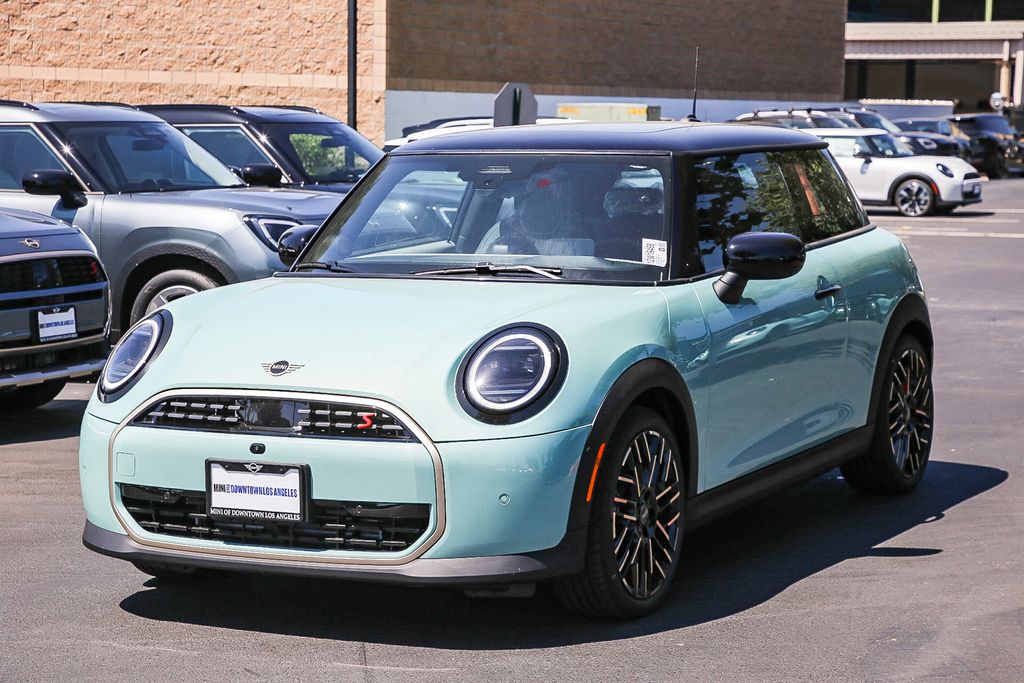 2025 MINI Cooper S  3