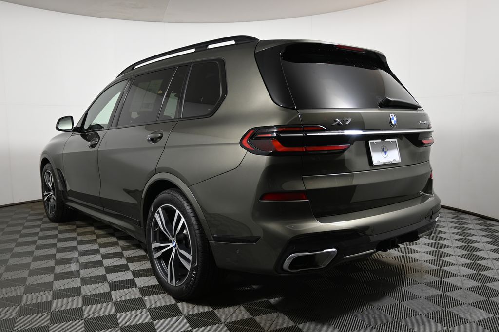 Thumbnail: 2023 BMW X7 - 5