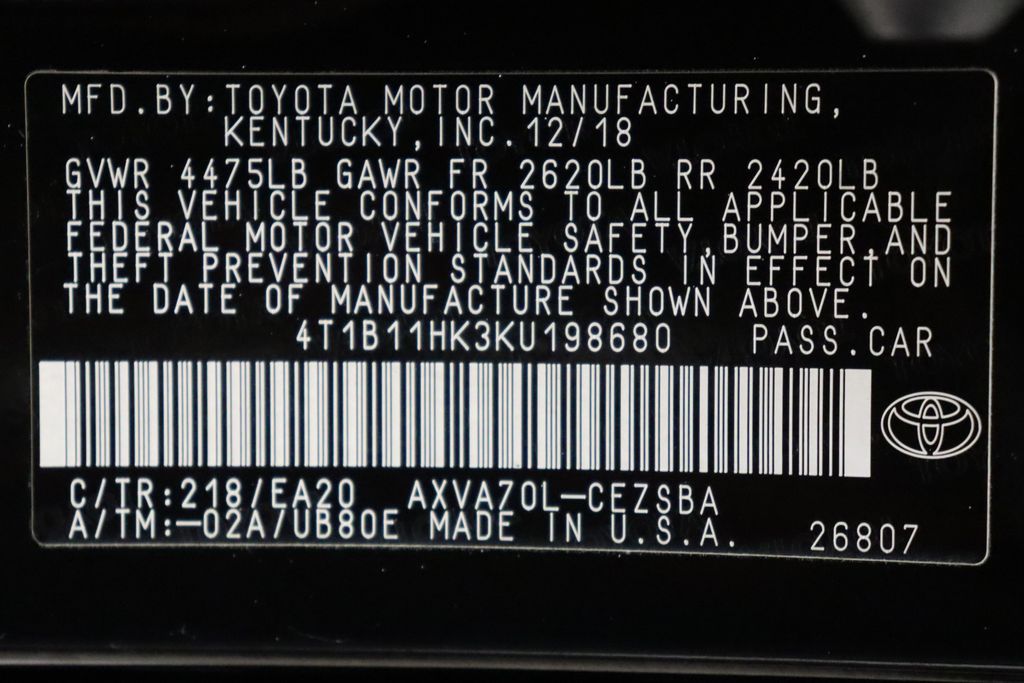 2019 Toyota Camry SE 17
