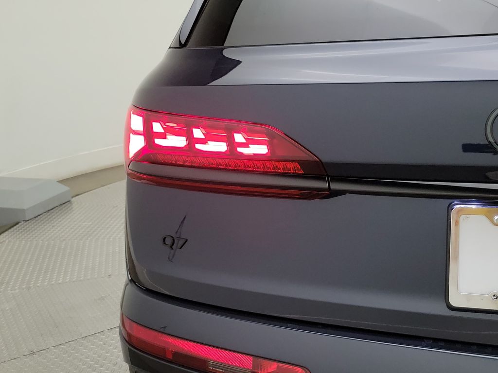 Thumbnail: 2026 Audi Q7 - 9