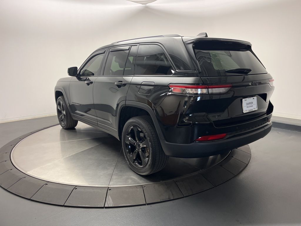 Thumbnail: 2022 Jeep Grand Cherokee - 3