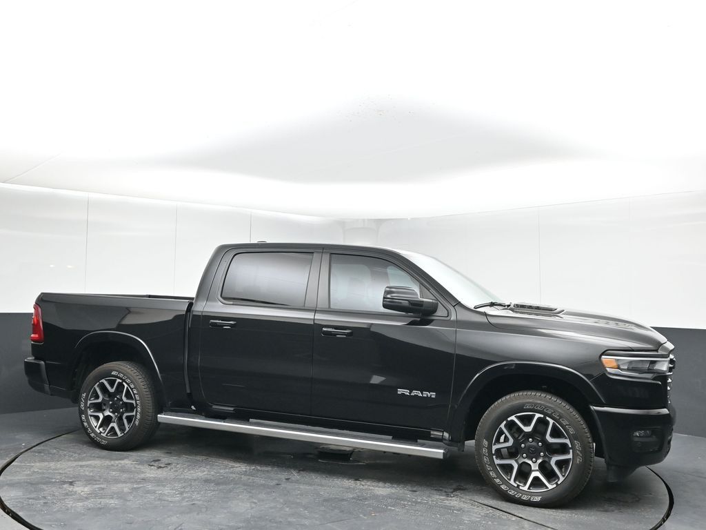 2025 RAM 1500 Laramie Crew Cab 4WD