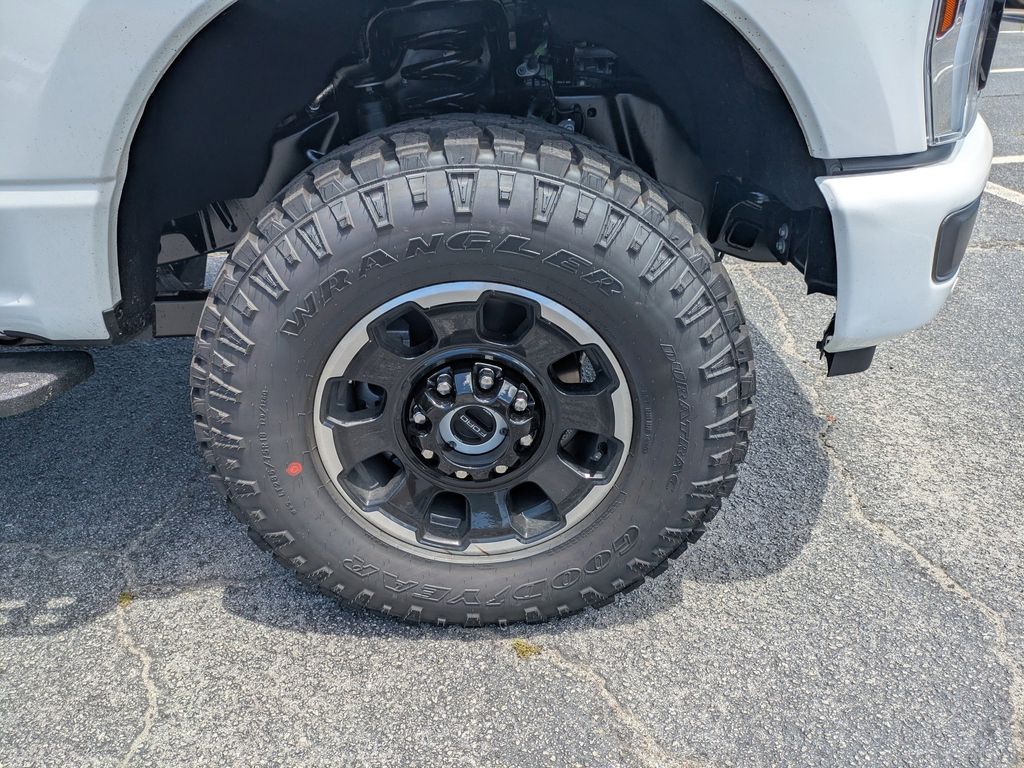 2026 Ford F-350 Super Duty LARIAT