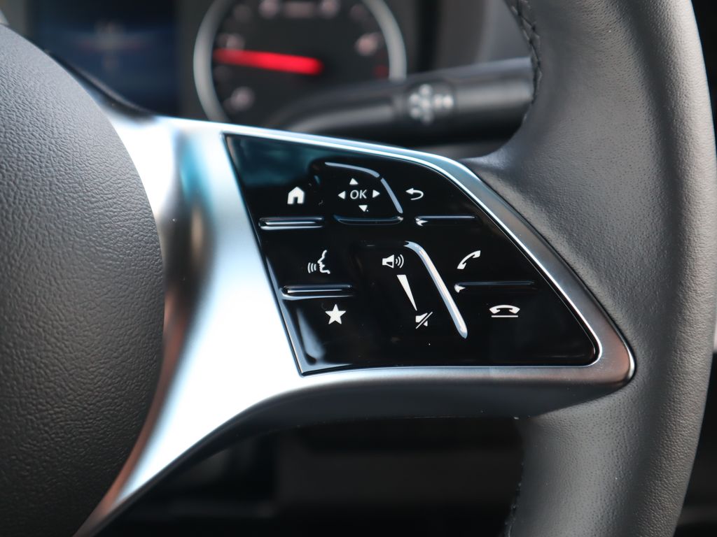 Thumbnail: 2025 Mercedes-Benz Sprinter - 13