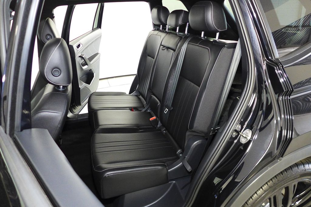 Thumbnail: 2022 Volkswagen Tiguan - 21