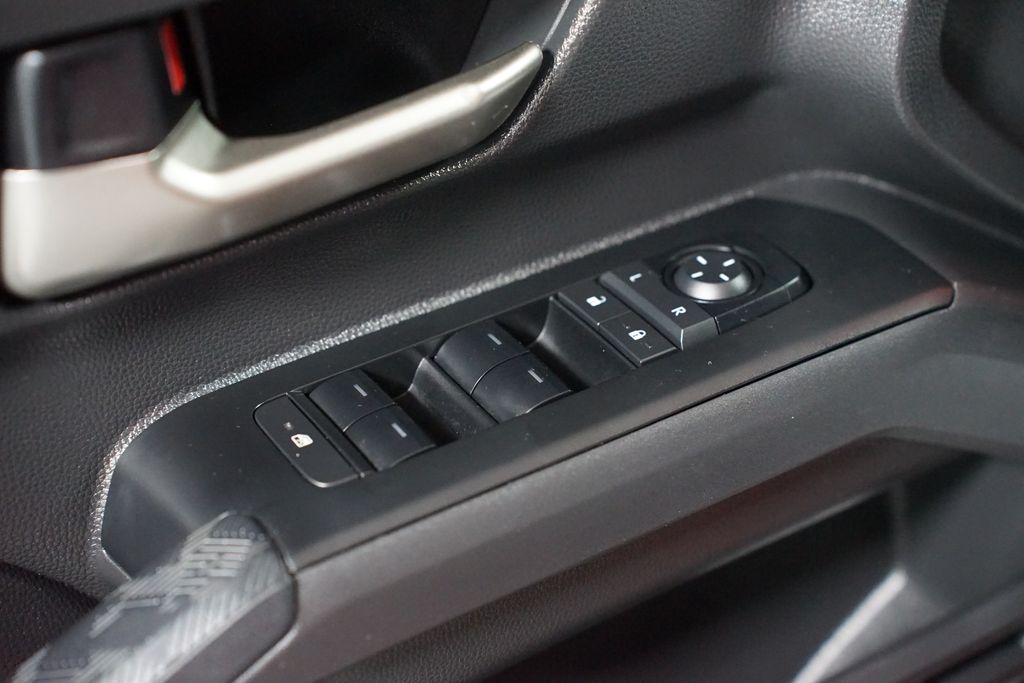 Thumbnail: 2025 Toyota Tacoma - 32