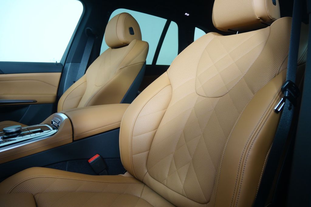 Thumbnail: 2026 BMW X5 - 10