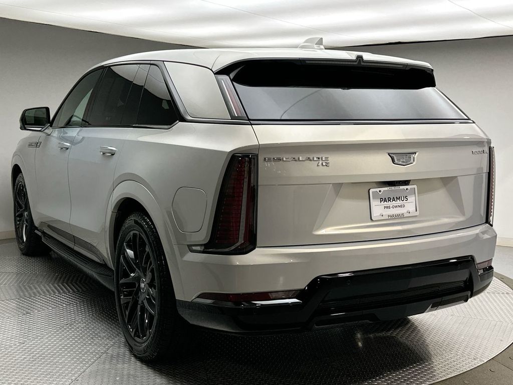 Thumbnail: 2025 Cadillac Escalade IQ - 11