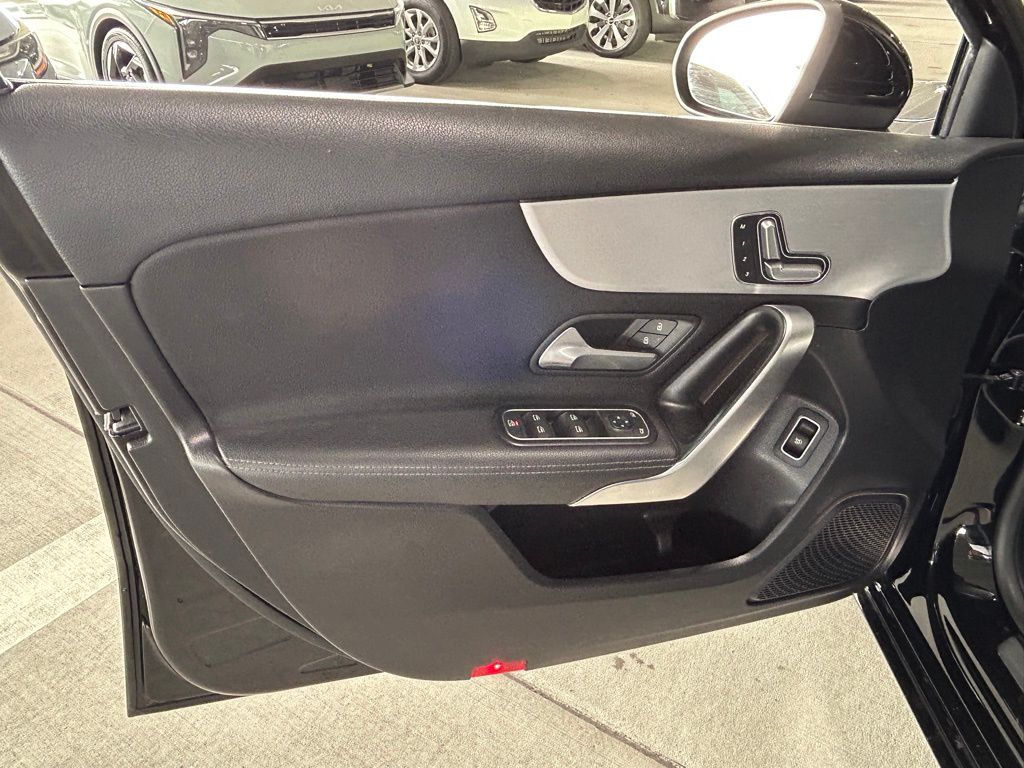 Used 2020 Cosmos Black Metallic Mercedes-Benz A 220 image 48