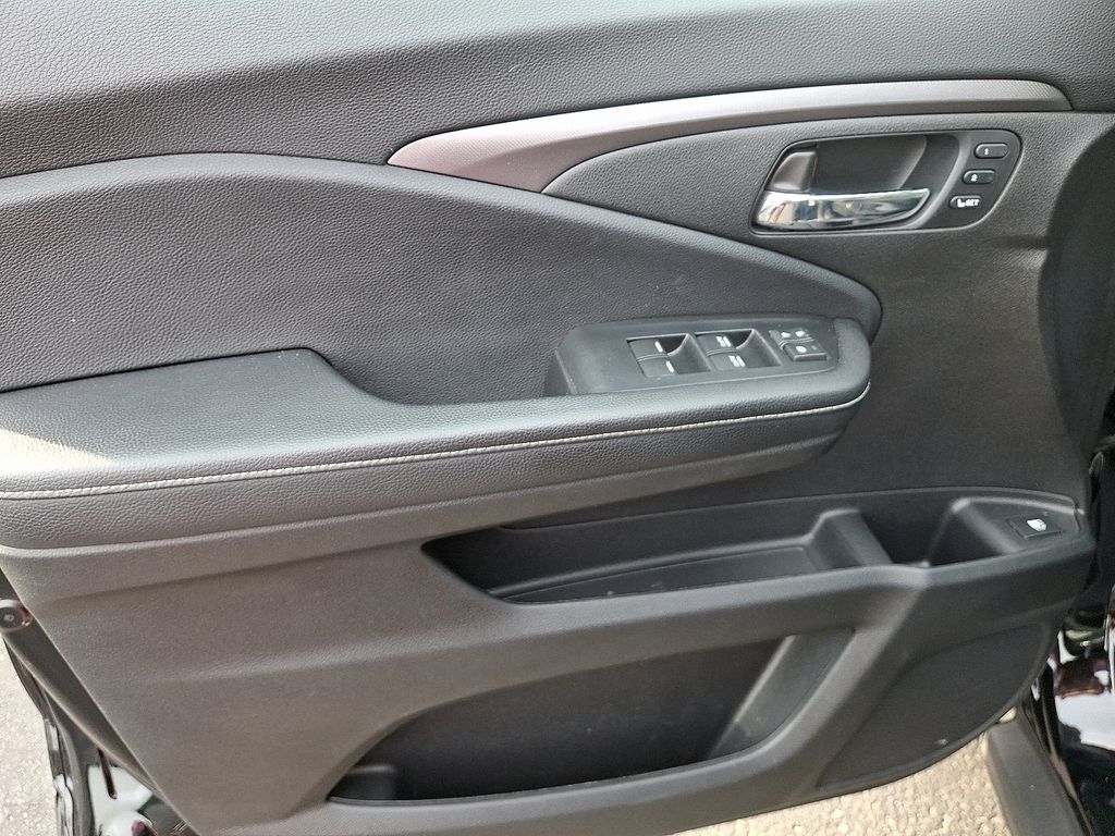 Thumbnail: 2021 Honda Ridgeline - 13