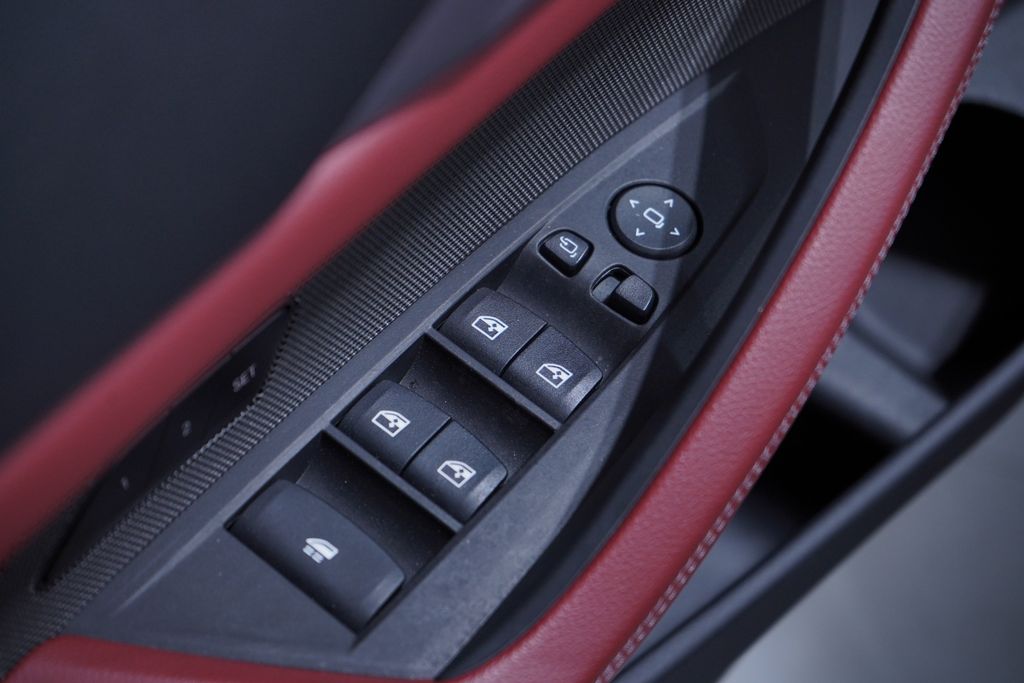 Thumbnail: 2025 BMW 4 Series - 19