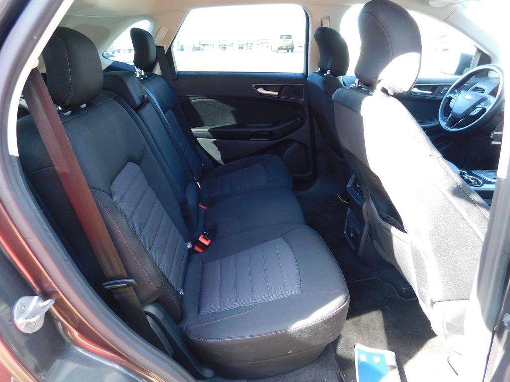 Thumbnail: 2016 Ford Edge - 5