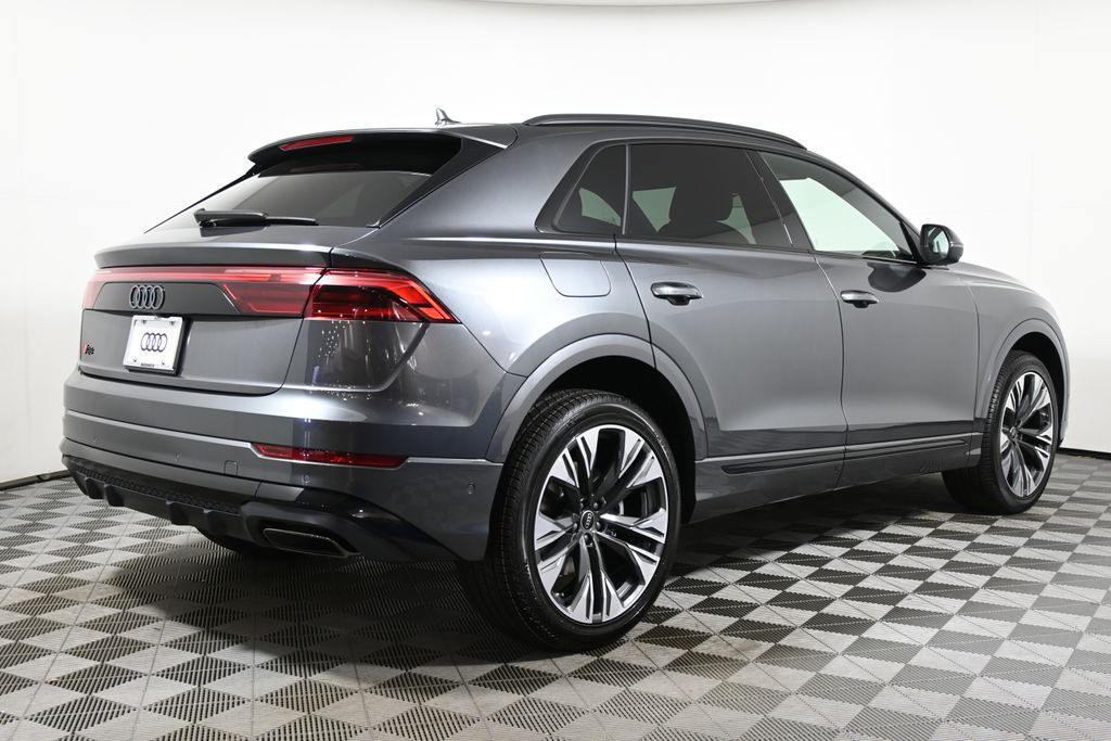 2025 Audi Q8  7